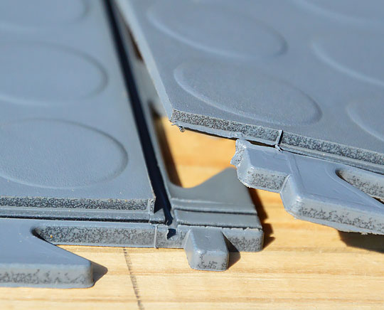 STUD TuffSeal PUR PVC Floor tiles